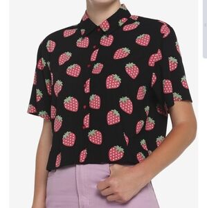 Hot Topic 3XL Black Strawberry Cropped Collared Shirt Red Heart Buttons